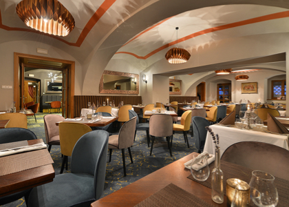 Bar & Restaurace Maxmilian