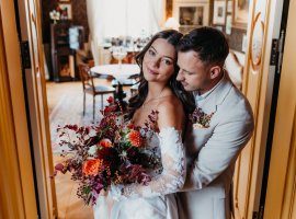 Do svatebních šatů se na Loučeni oblékají i Miss České republiky