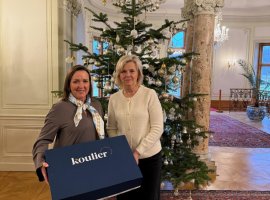 Bylo nám ctí: Zdobili jsme stromeček prezidentovi a přejeme PF 2026!