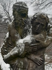 Loučeň teď pod sněhem připomíná zámek prince z filmové Popelky