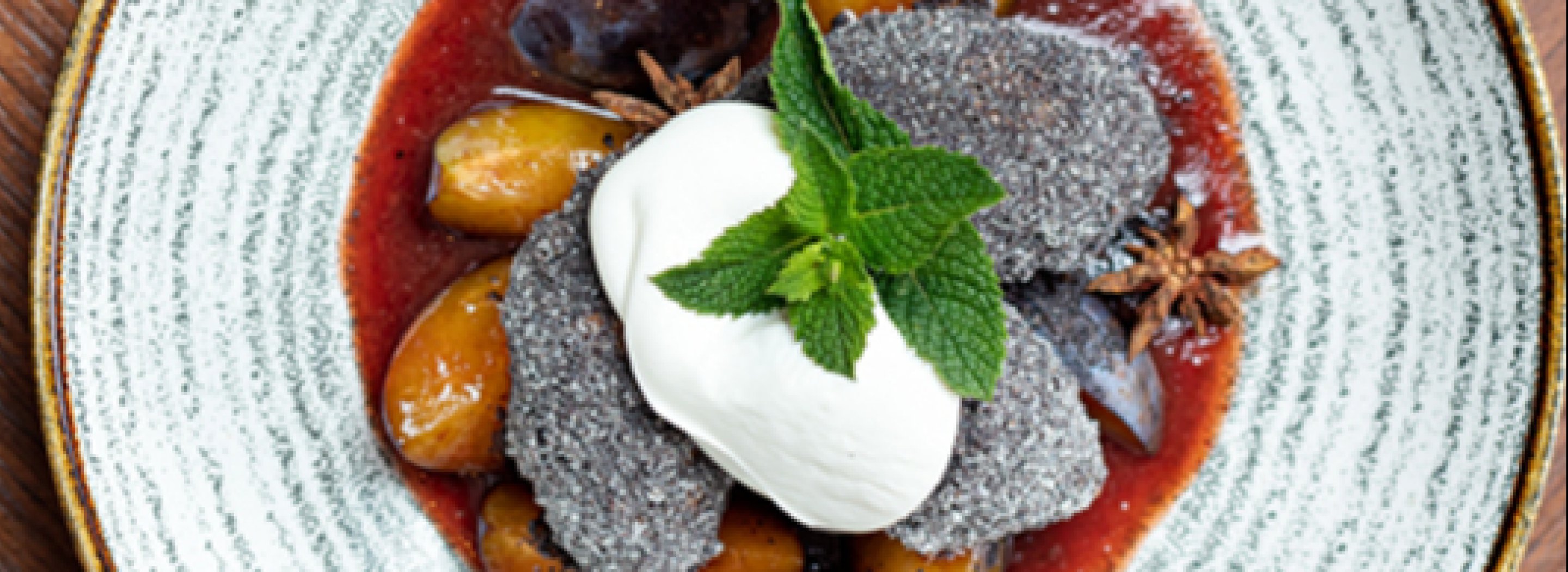 Nejlépe zpracované švestky? Přeci ve slivovici a našich čápech s mákem!