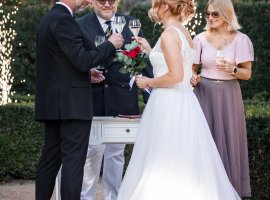 Chce to stále více párů: Potěšte jeden druhého a obnovte u nás svůj svatební slib!