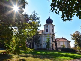 Zámek Loučeň na podzim