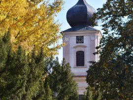 Zámek Loučeň na podzim