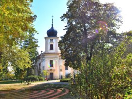 Zámek Loučeň na podzim